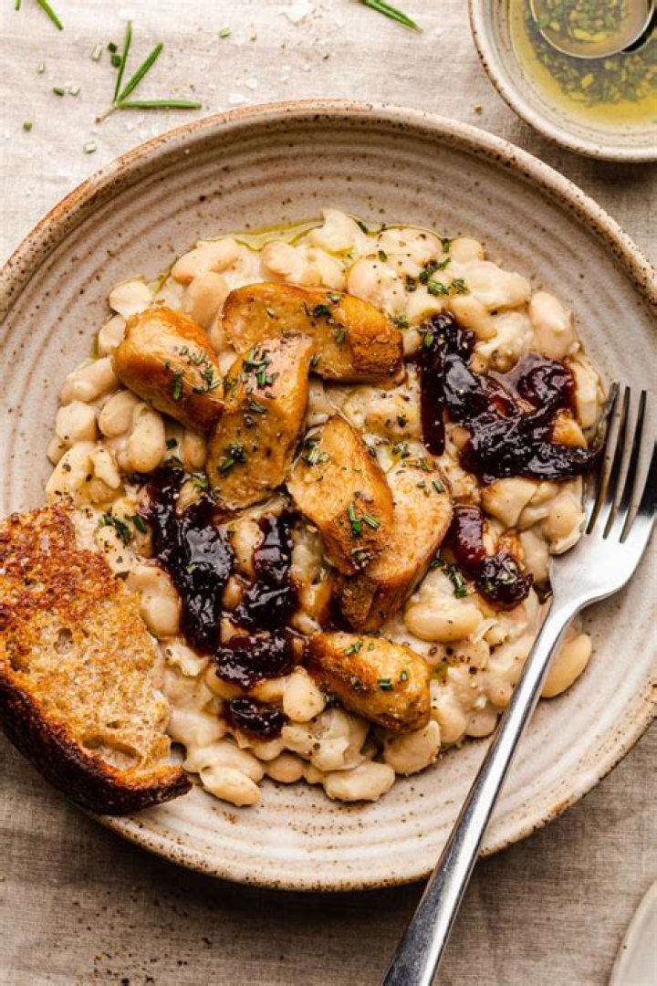 Deliciously Unique: The Burnt Leeks And Cannellini Beans Recipe