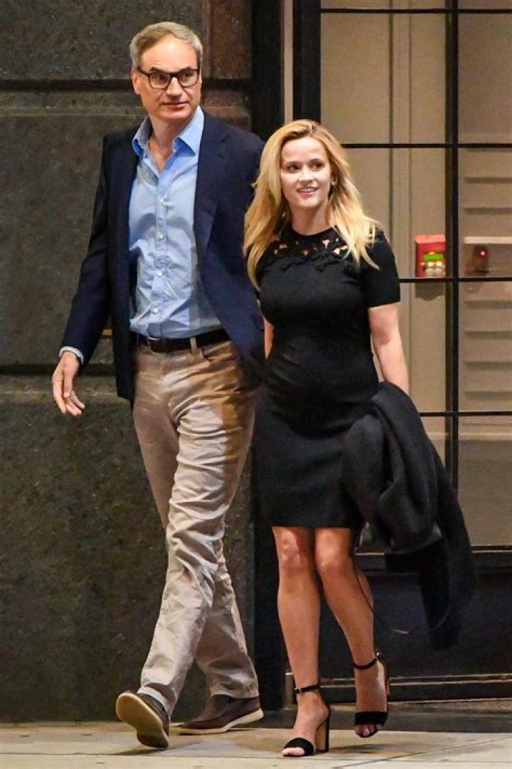 Discover Reese Witherspoon's Spouse: The Man Behind The Star