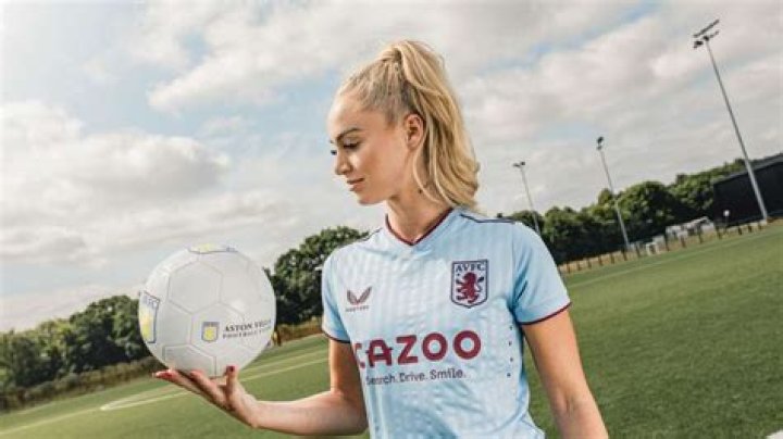 Discovering Alisha Lehmann: The Thicc Football Sensation