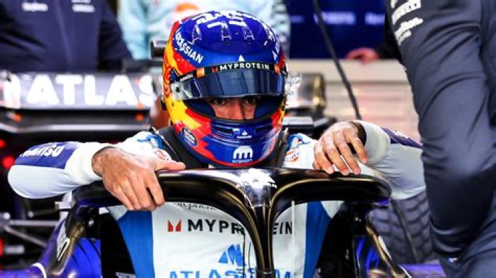 Introducing The Inspiring Wife Of Motorsport Icon, Carlos Sainz!