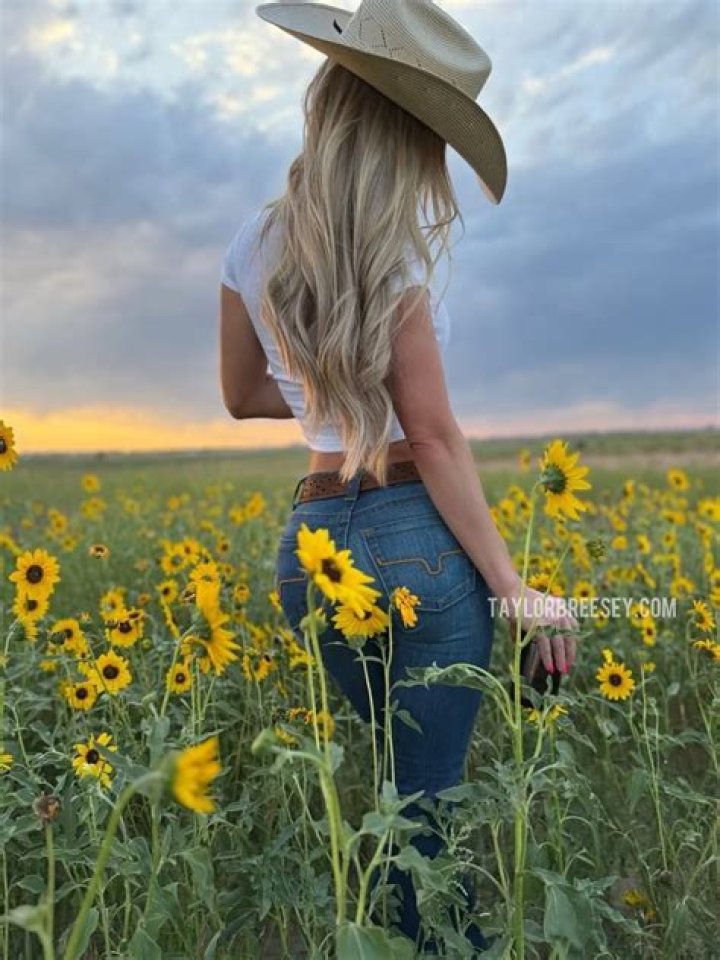 Taylor Breesey OnlyFans Leak: Exclusive Content!