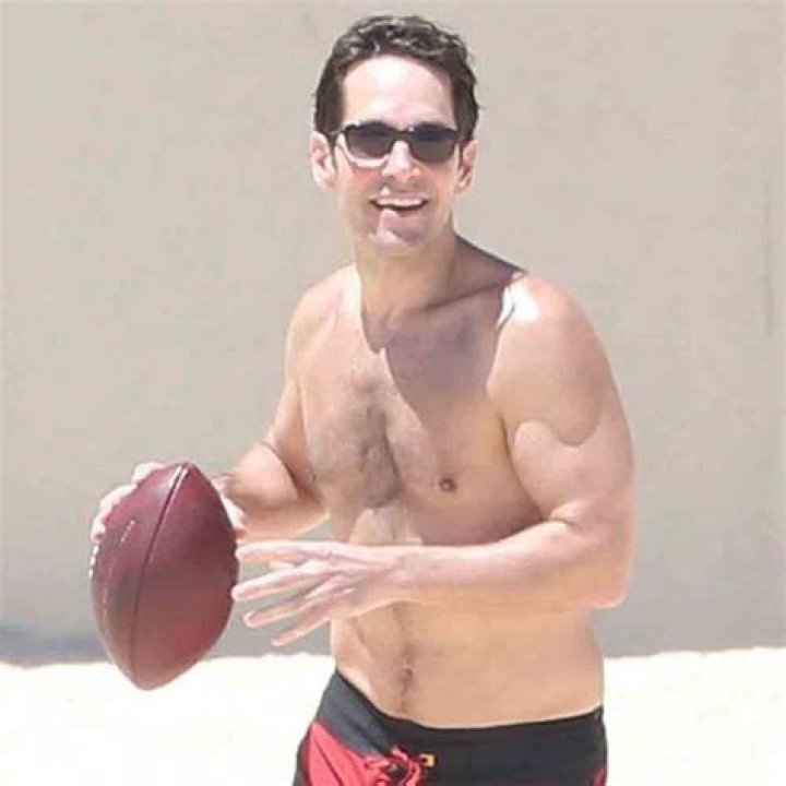 Unveiling Paul Rudd Shirtless: The Heartthrob Of Hollywood