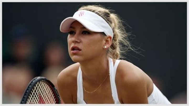 When Did Anna Kournikova Retire From Tennis?